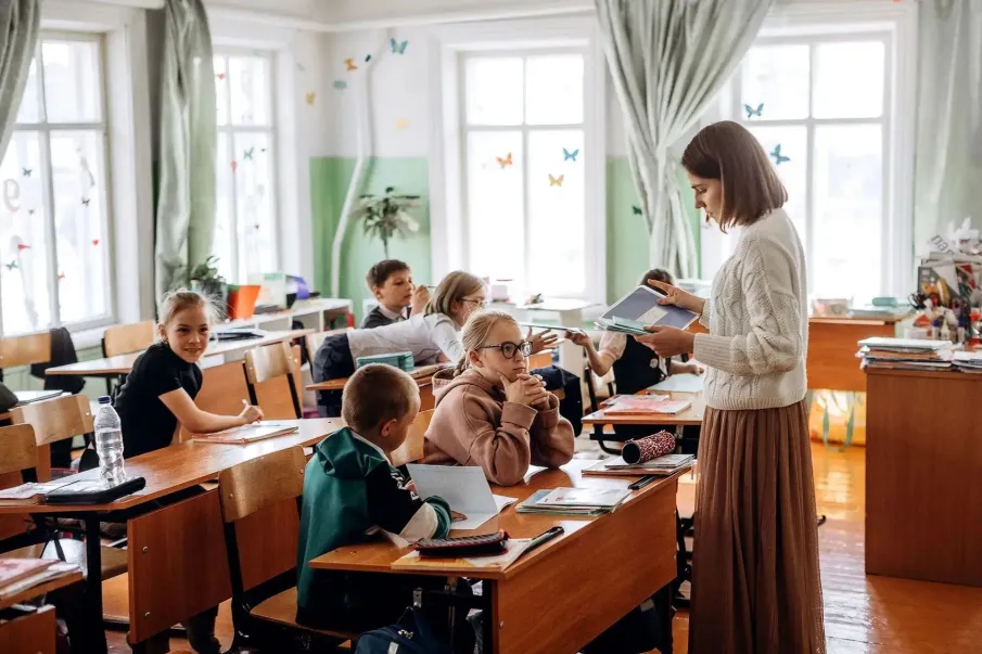 «Помогаем тем, кто выбирает учить»: 13 804 человека объединились, чтобы запустить программу привлечения учителей в школы Нижегородской области